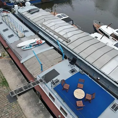 Bruzer Boat 4-6p Boco Living Marina Роттердам