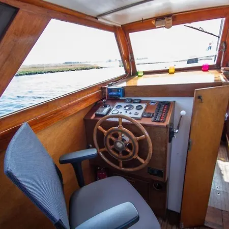 Bruzer Boat 4-6p Boco Living Marina Апартаменты *