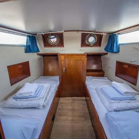 Bruzer Boat 4-6p Boco Living Marina Daire